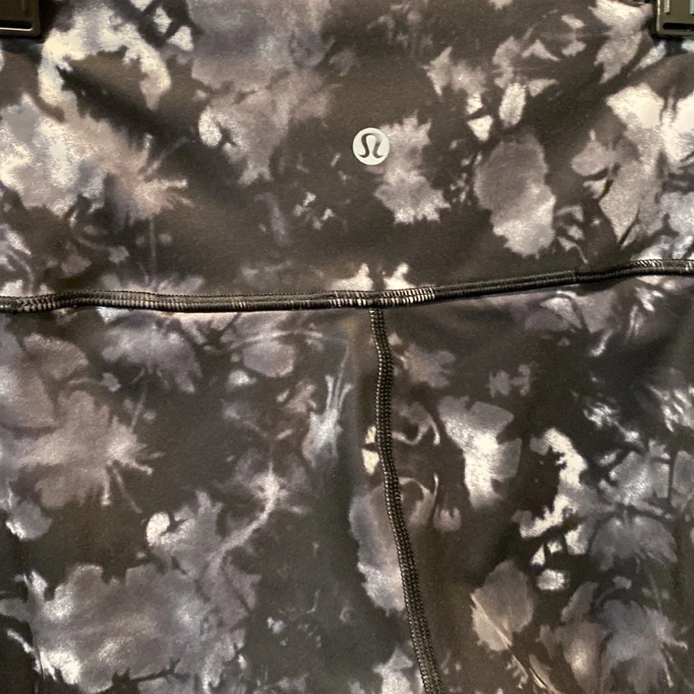 Lululemon leggings - Picture 3 of 3